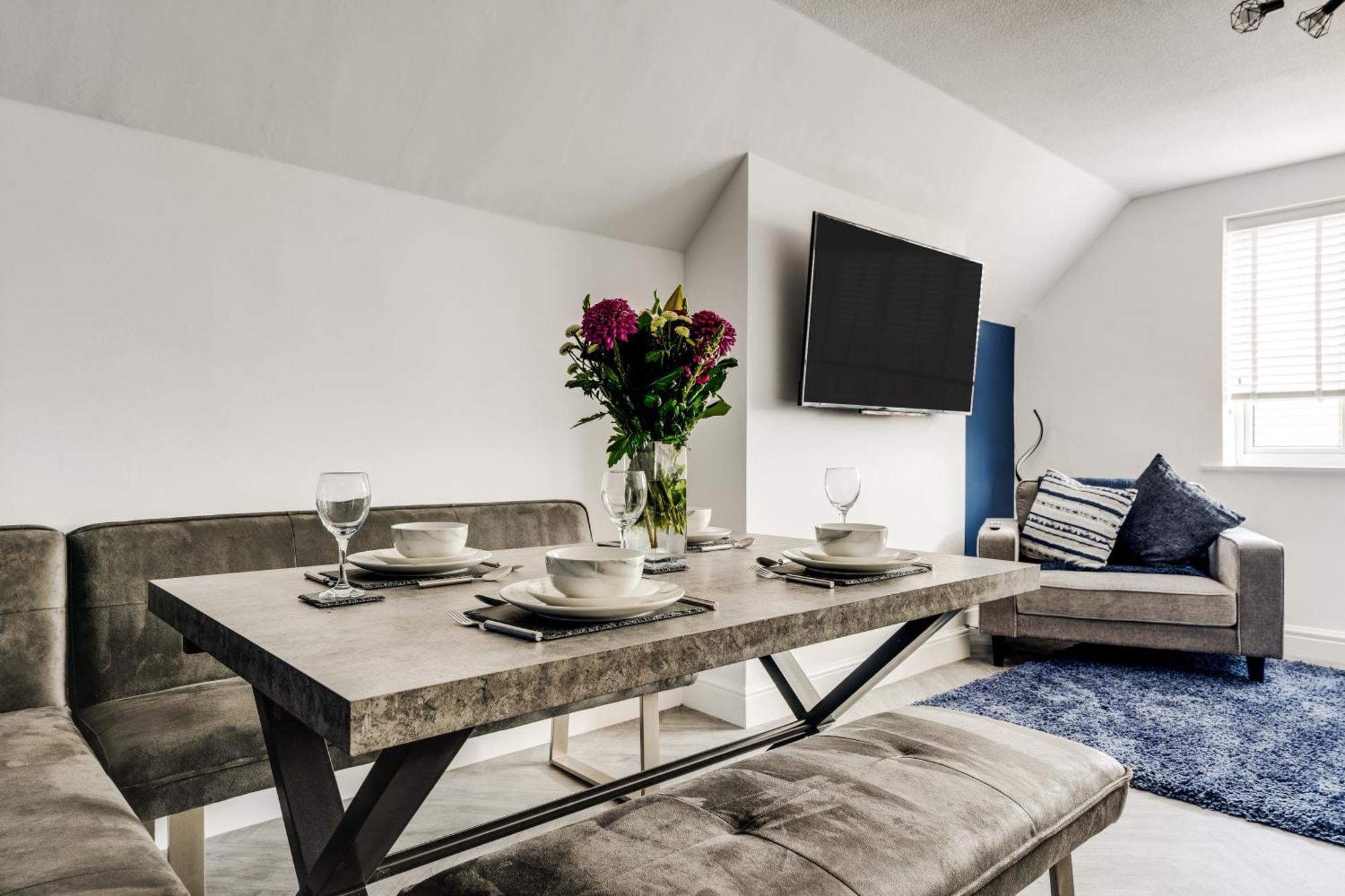 St David'S - Stylish 2 Bed Apartment, Free Parking, Close To Beach Литам-Сент-Эннс Экстерьер фото